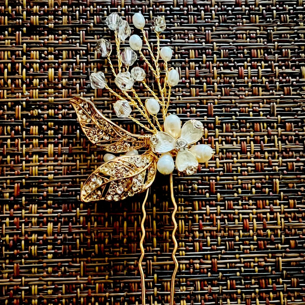 Elegant Hair Pins 2 piece set NEW